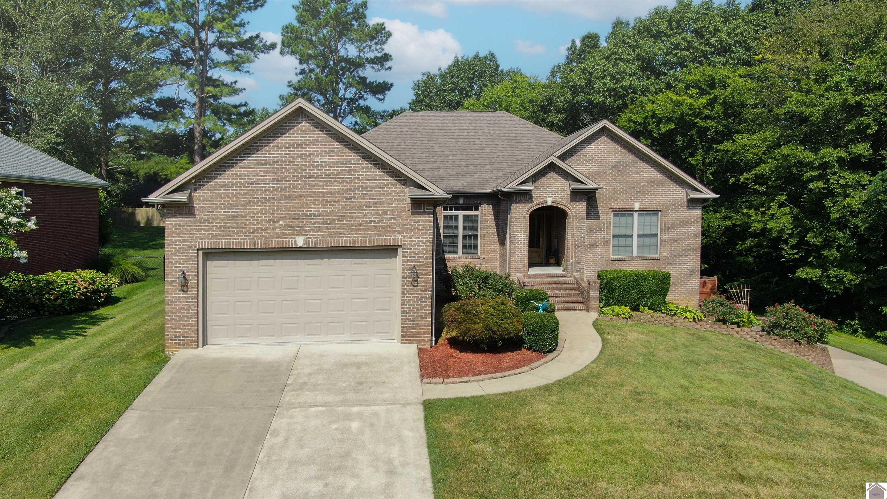 225 Cascade Paducah KY 42003 Sold