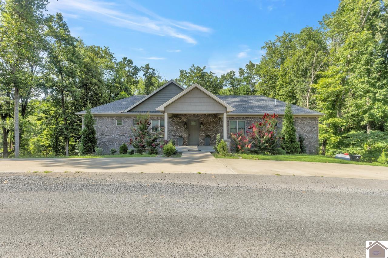 62 Charlotte, Cadiz, KY 42211 Listing Photo  3