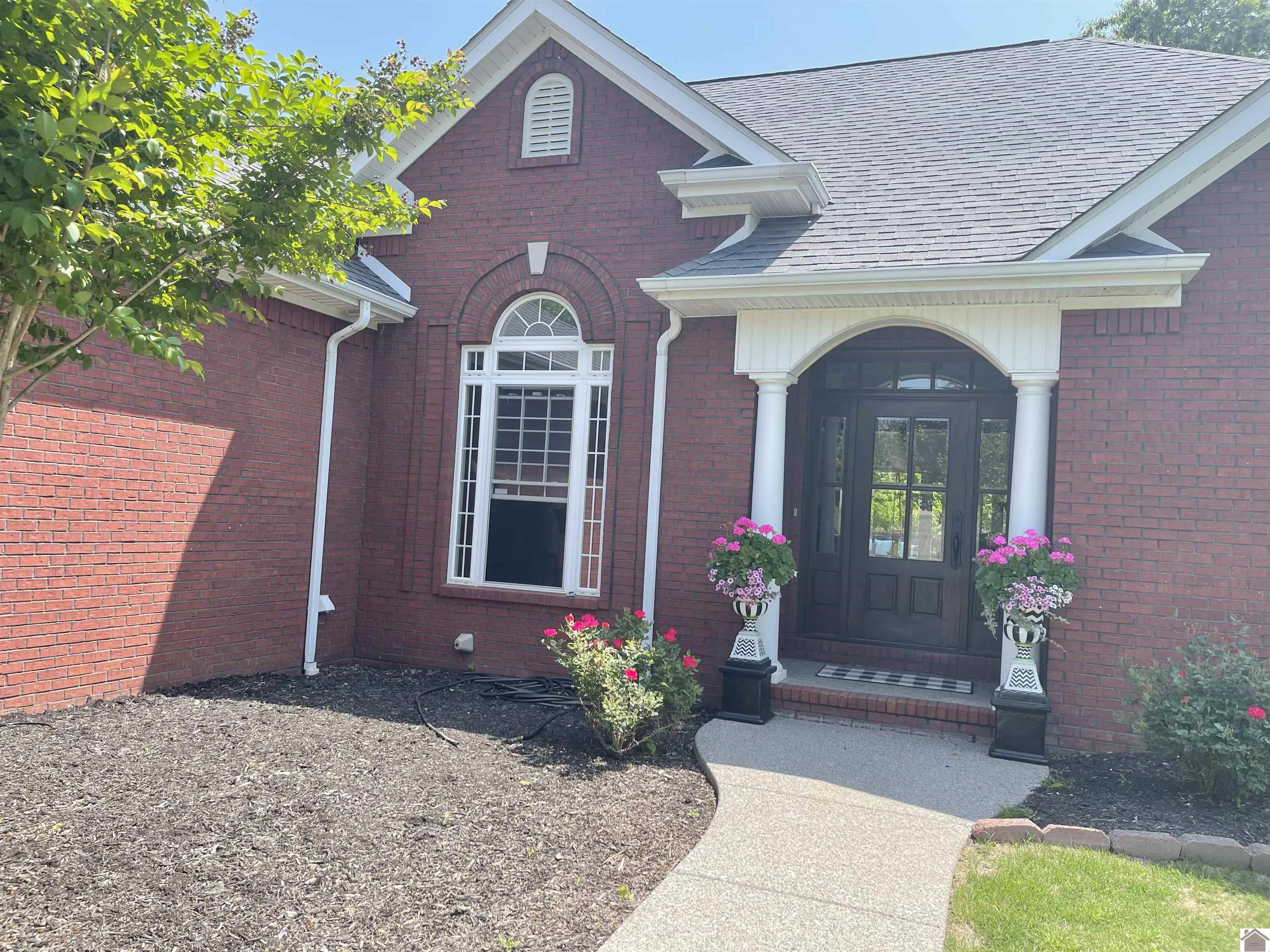 280 Cascade Drive, Paducah, KY 42003 Listing Photo  2