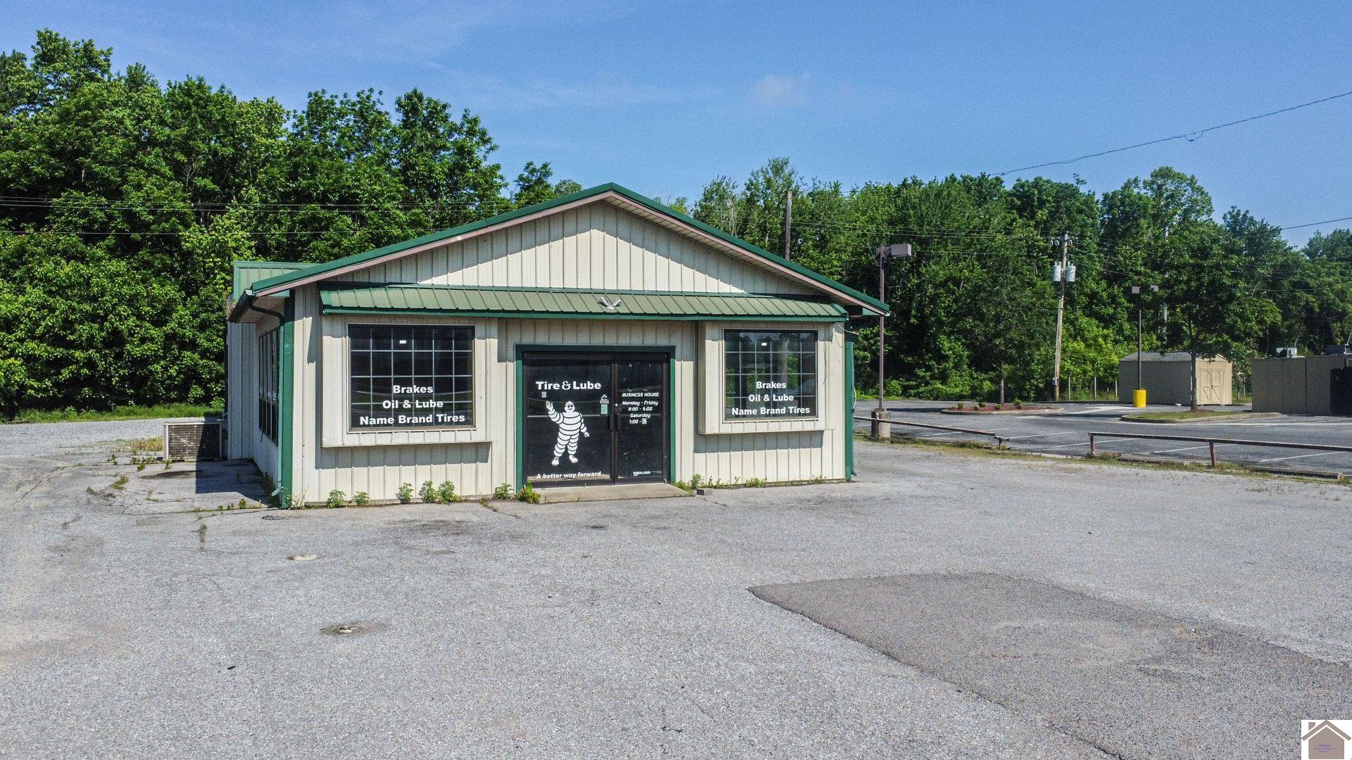 58 N Main St, Benton, KY 42025 Listing Photo  2