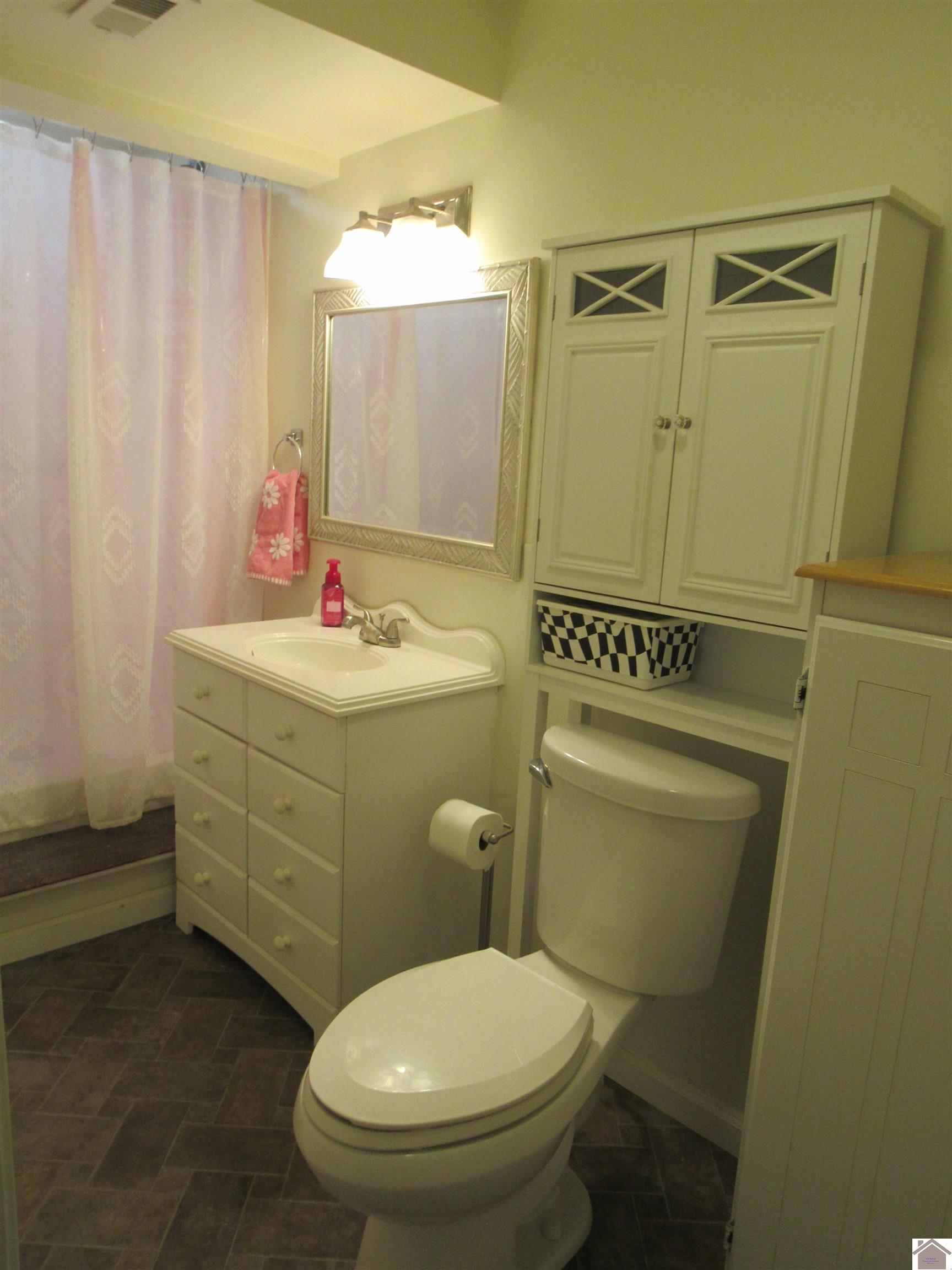 240 Lansing Ave, Paducah, KY 42003 Listing Photo  28