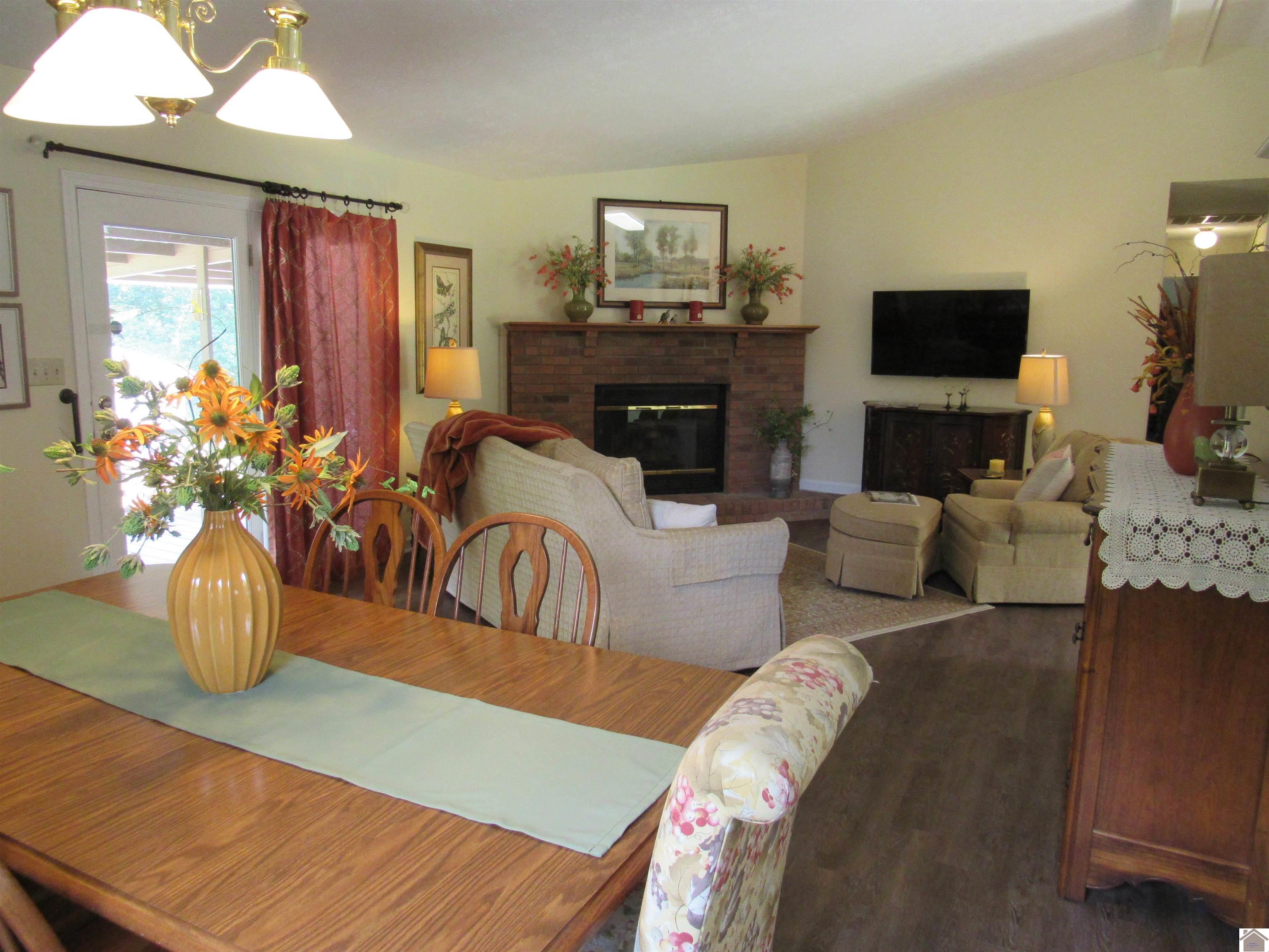 240 Lansing Ave, Paducah, KY 42003 Listing Photo  9