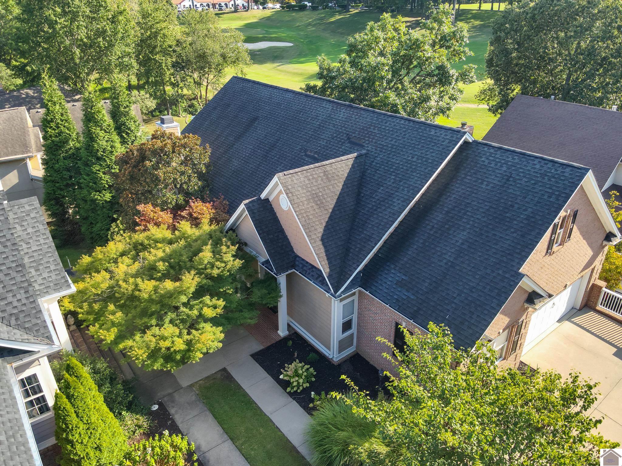 1067 Lakeview Drive, Paducah, KY 42003 Listing Photo  2