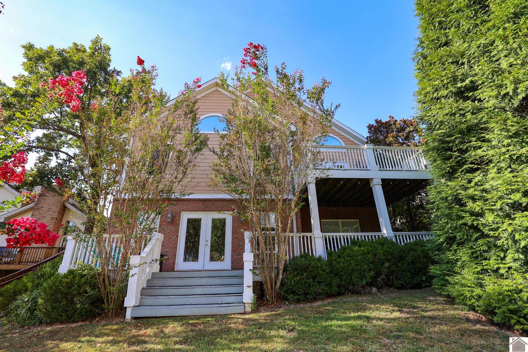 1067 Lakeview Drive, Paducah, KY 42003 Listing Photo  11