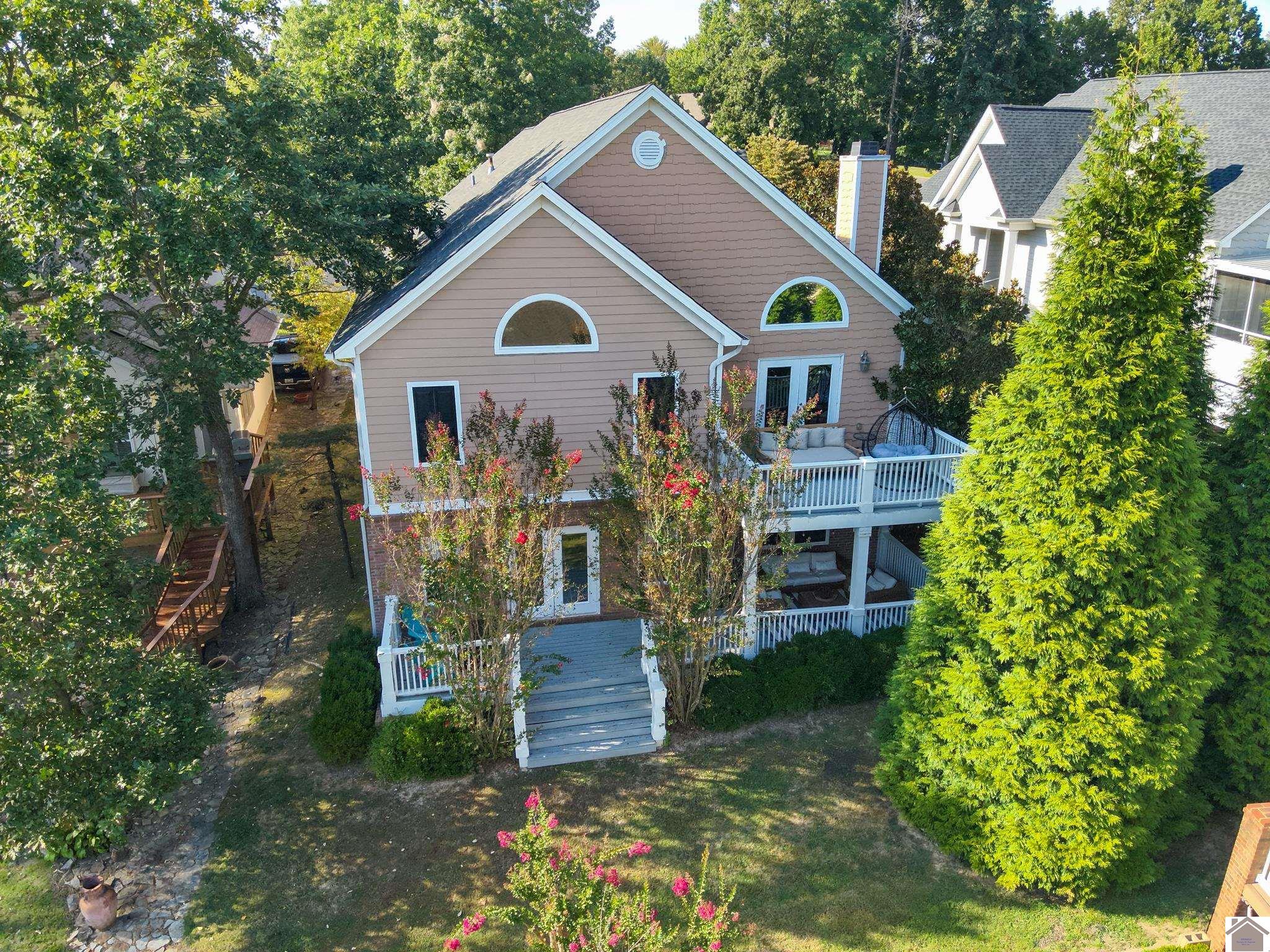 1067 Lakeview Drive, Paducah, KY 42003 Listing Photo  5