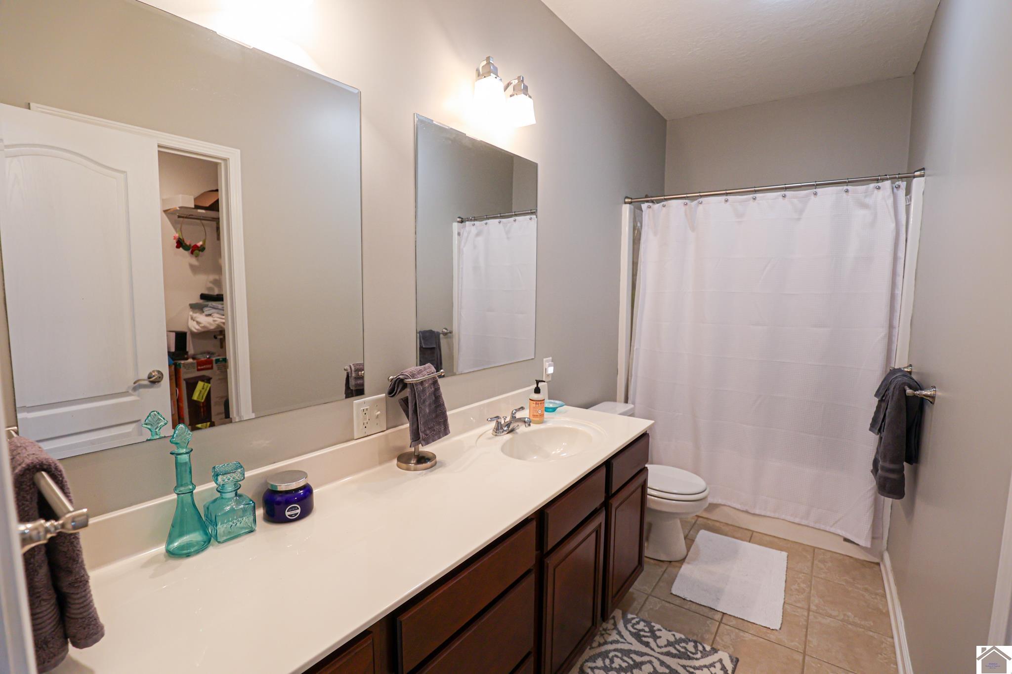 1067 Lakeview Drive, Paducah, KY 42003 Listing Photo  48