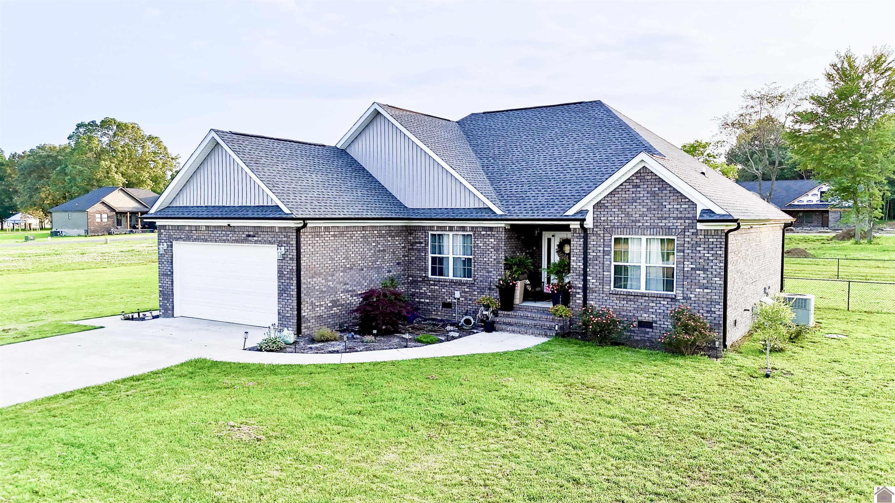 175 Ayly Estate Drive, Mayfield, KY 42066 Listing Photo  2