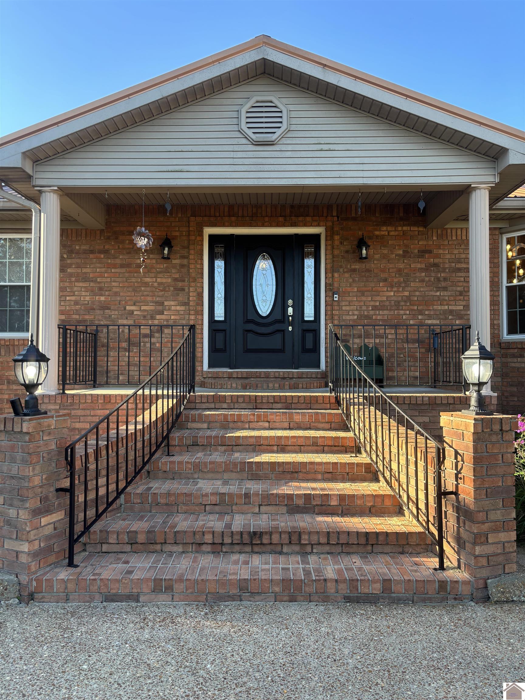 7505 Della Lane, Paducah, KY 42001 Listing Photo  2
