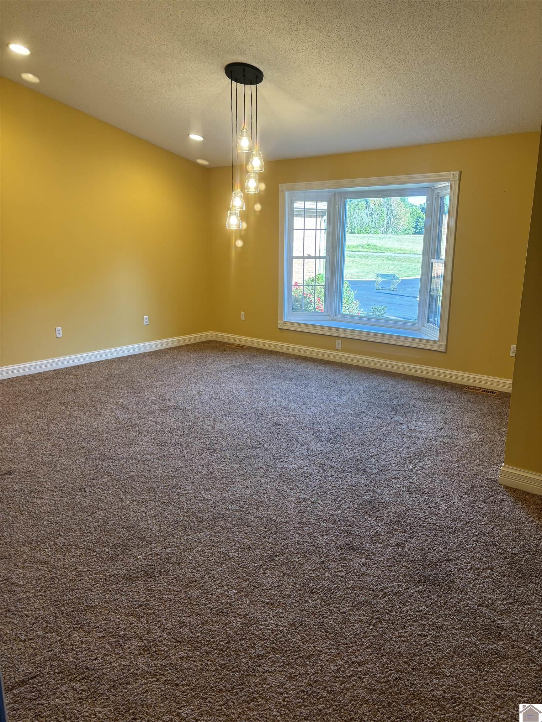 7505 Della Lane, Paducah, KY 42001 Listing Photo  14