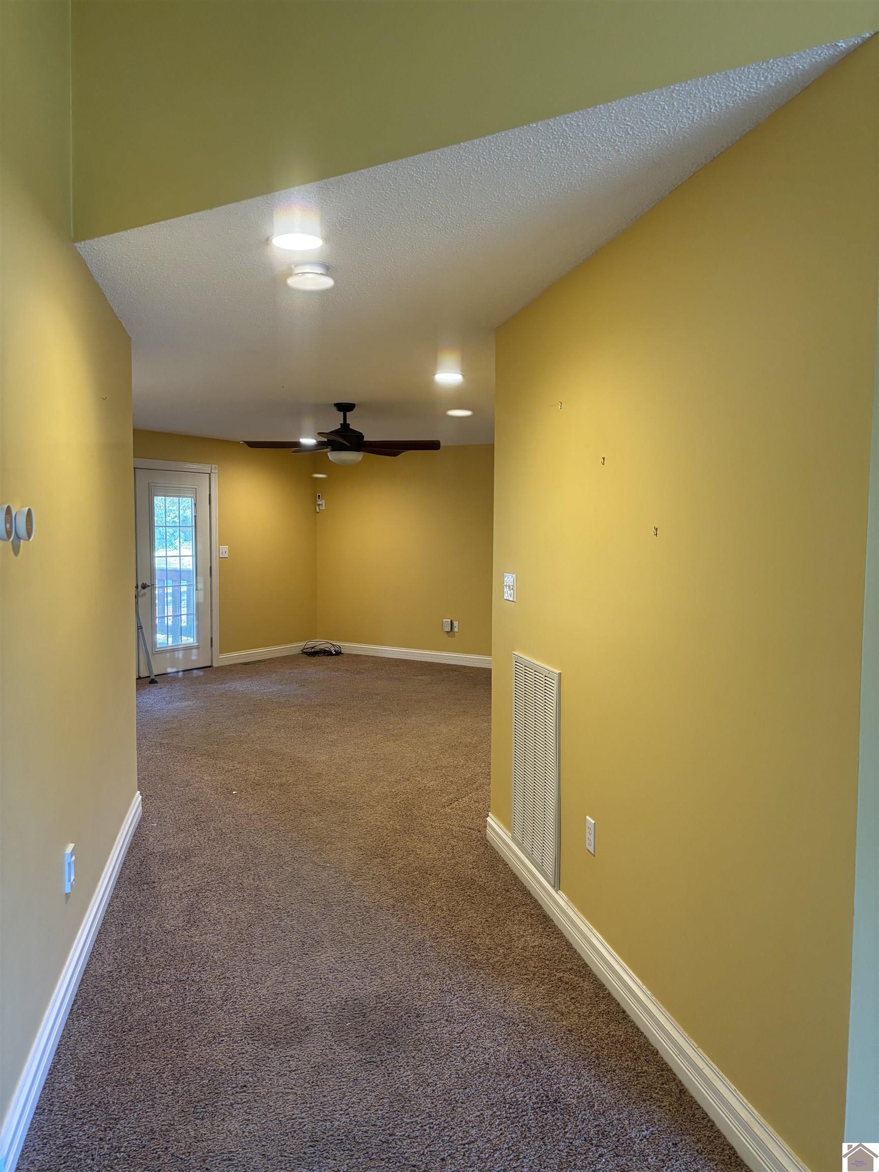 7505 Della Lane, Paducah, KY 42001 Listing Photo  16