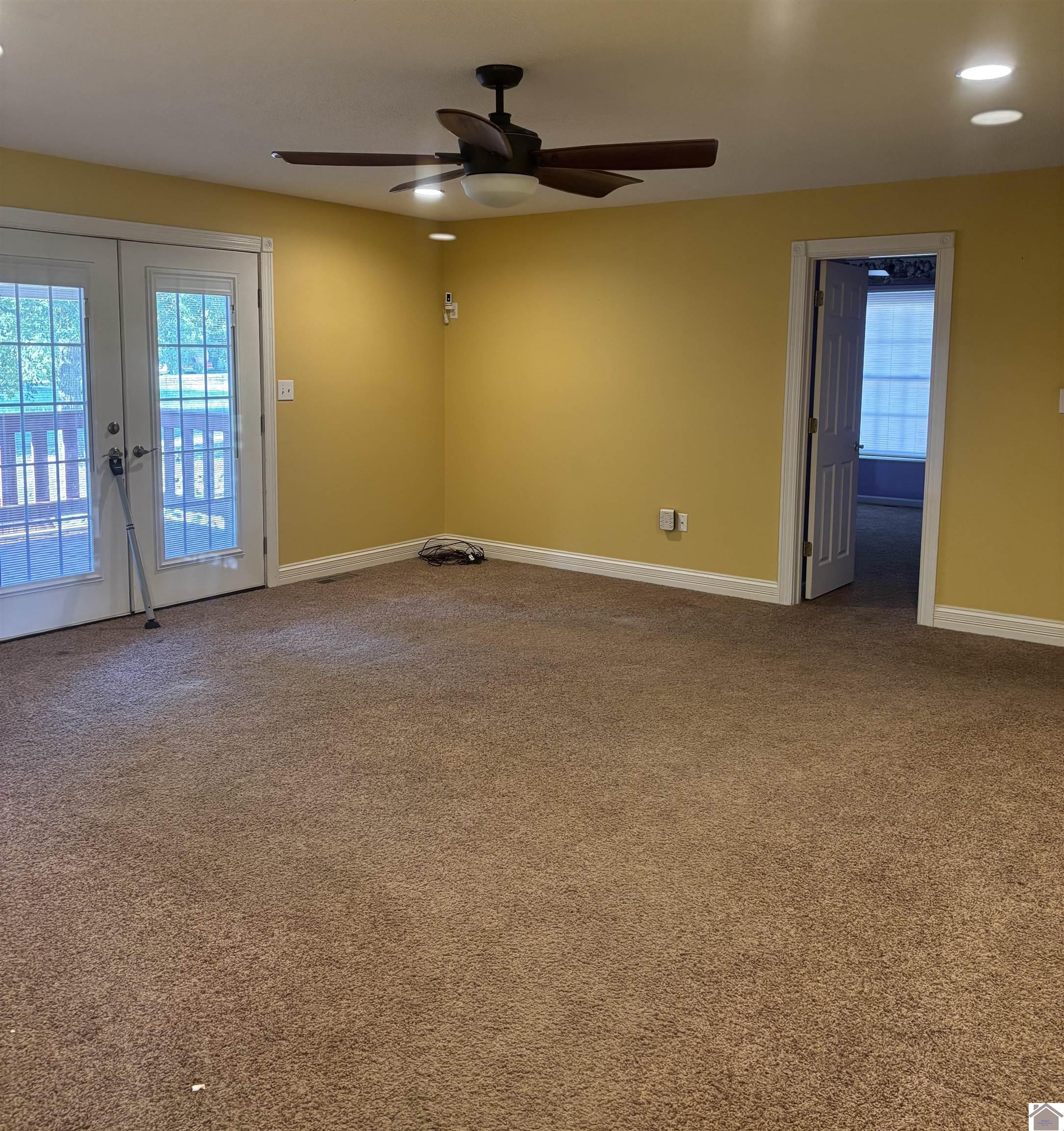 7505 Della Lane, Paducah, KY 42001 Listing Photo  17