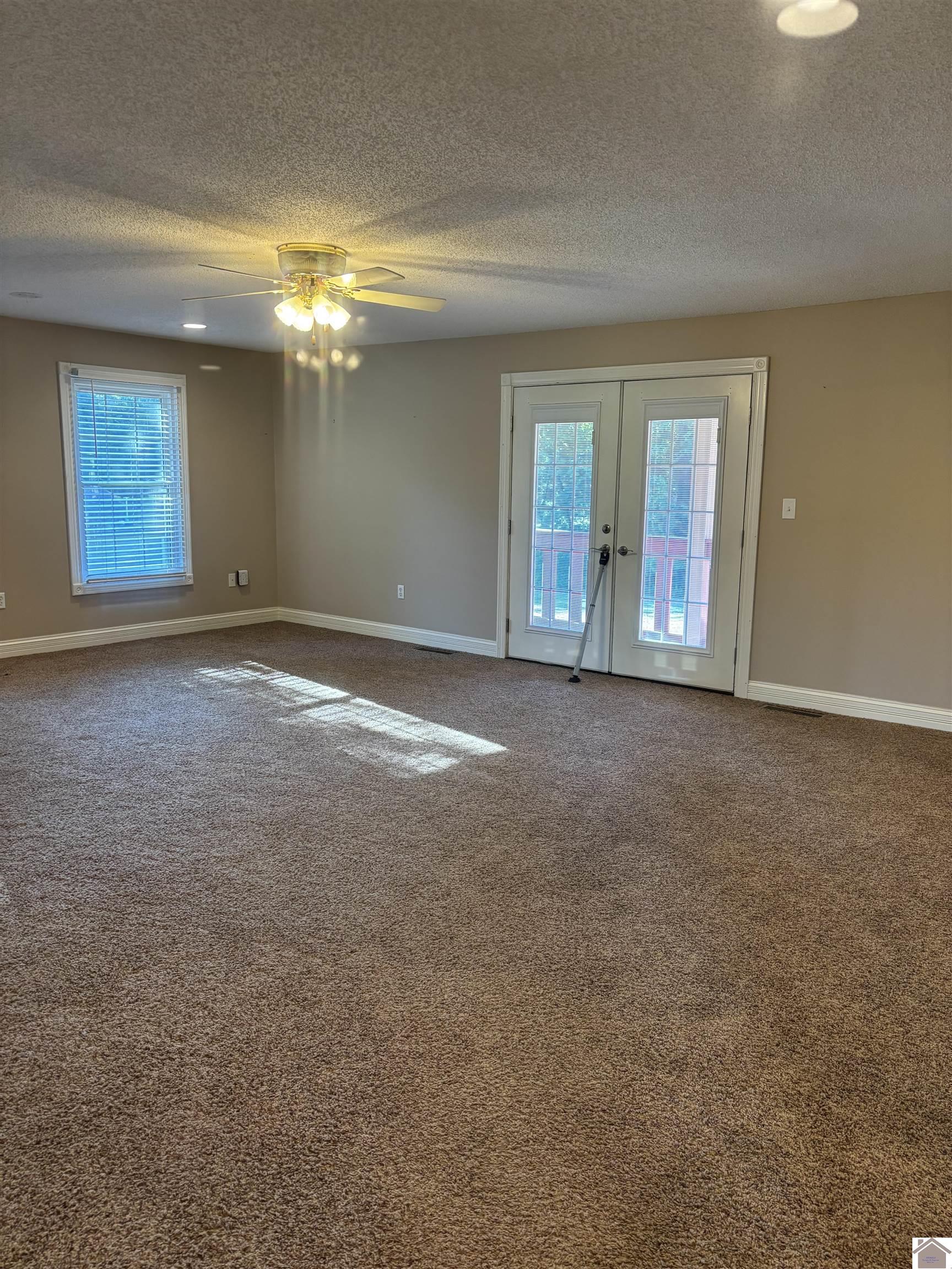 7505 Della Lane, Paducah, KY 42001 Listing Photo  6