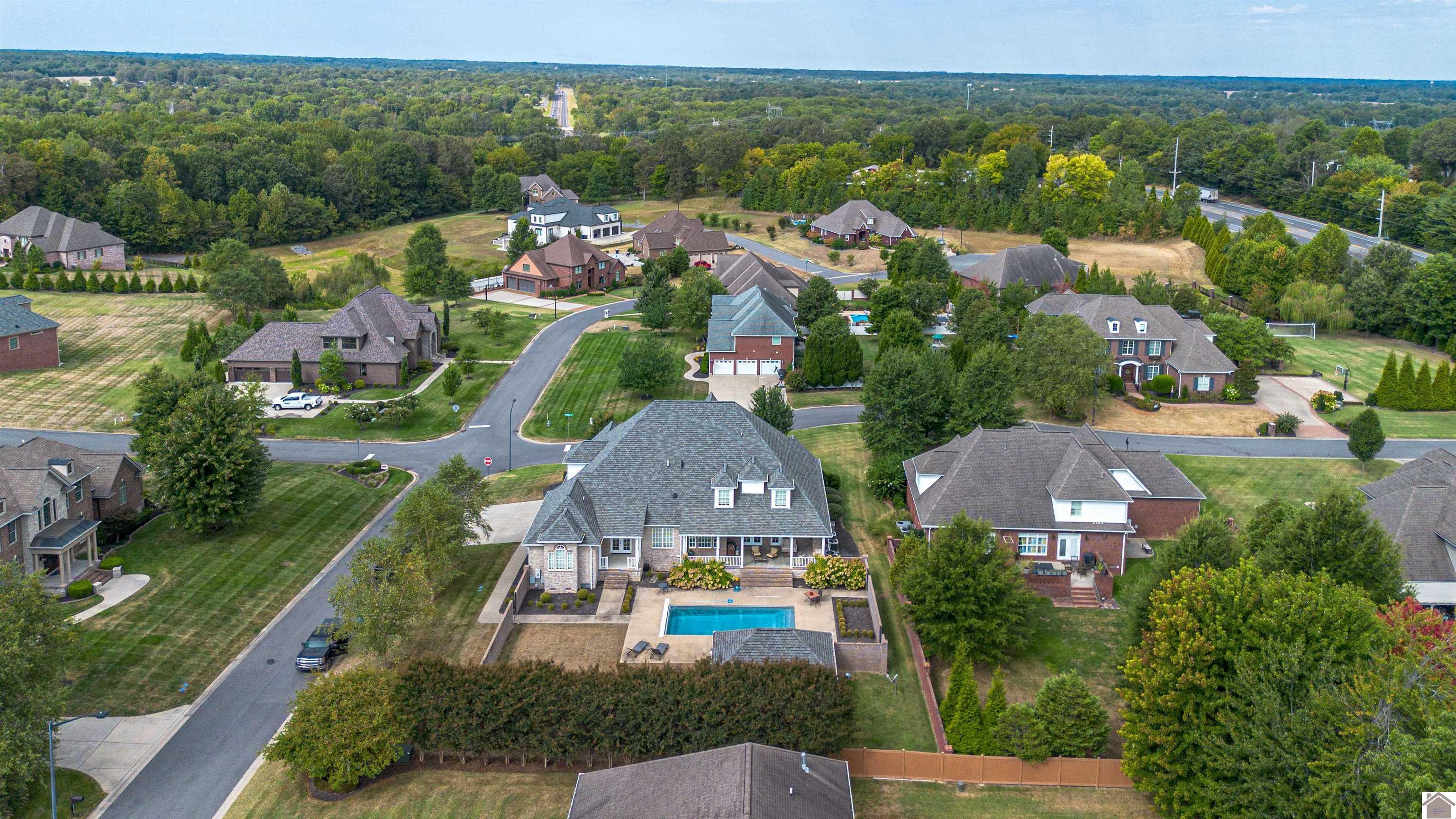 6722 Turnberry Drive, Paducah, KY 42001 Listing Photo  3