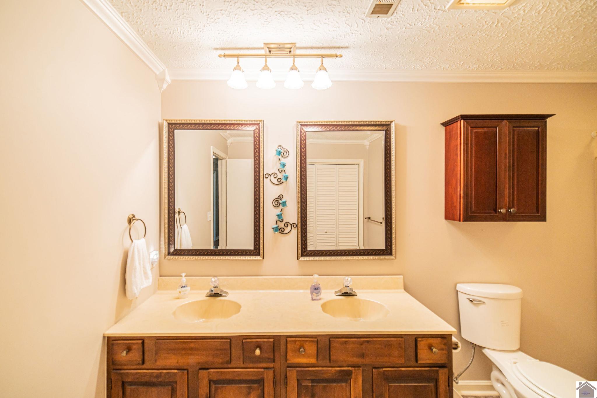 6230 Connie Sue Avenue, Paducah, KY 42001 Listing Photo  18