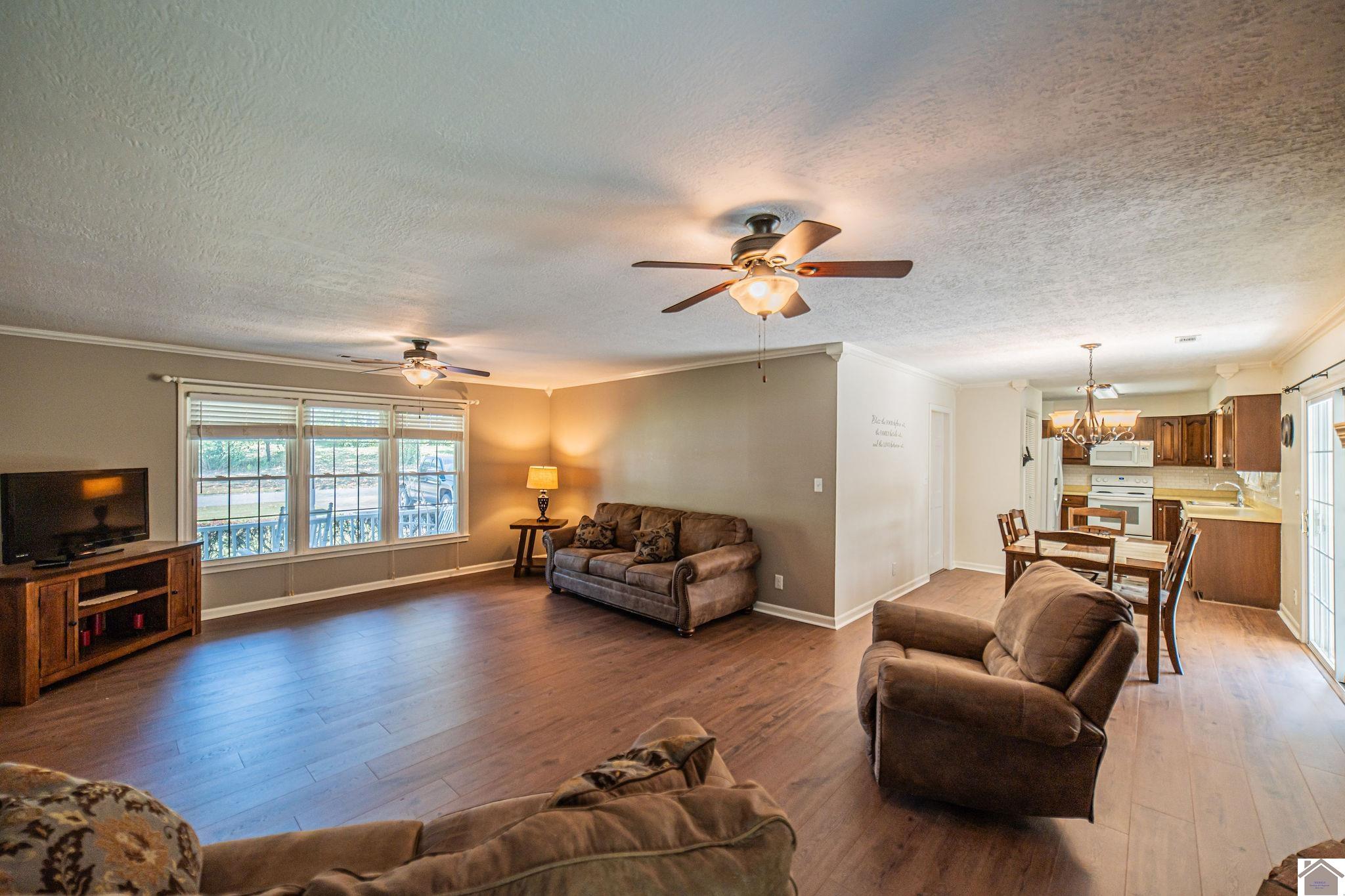 6230 Connie Sue Avenue, Paducah, KY 42001 Listing Photo  9