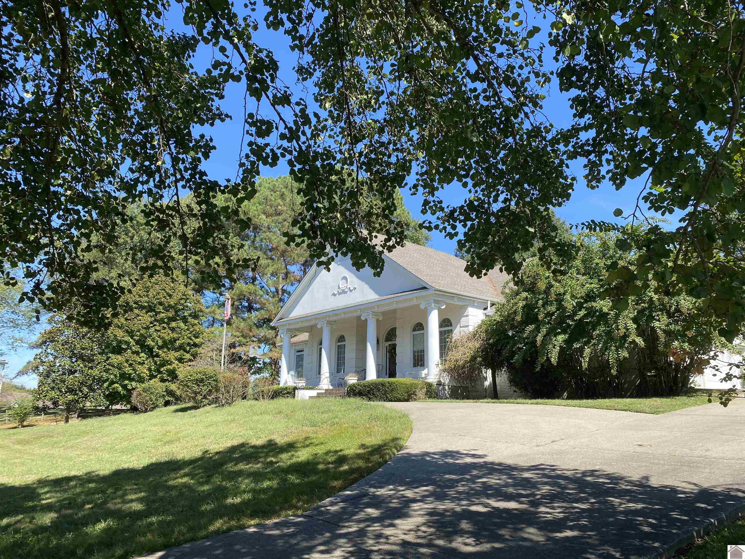 116 Arbor Crest Dr, Mayfield, KY 42066 Listing Photo  1