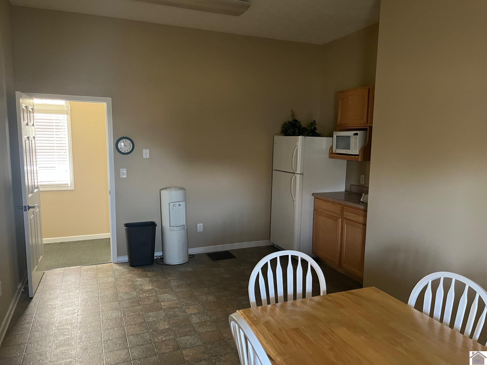 448 US-68, Benton, KY 42025 Listing Photo  2