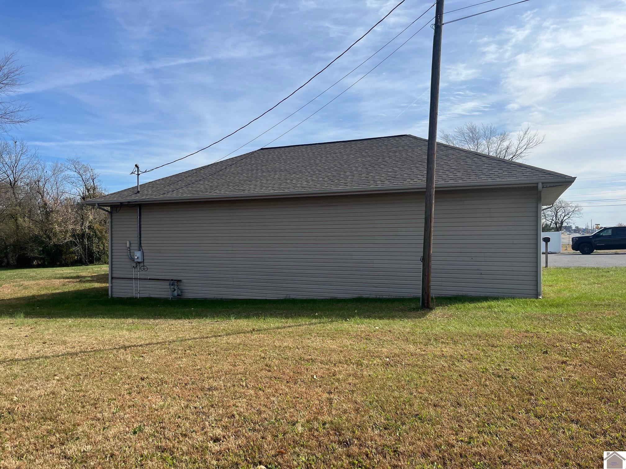 448 US-68, Benton, KY 42025 Listing Photo  16