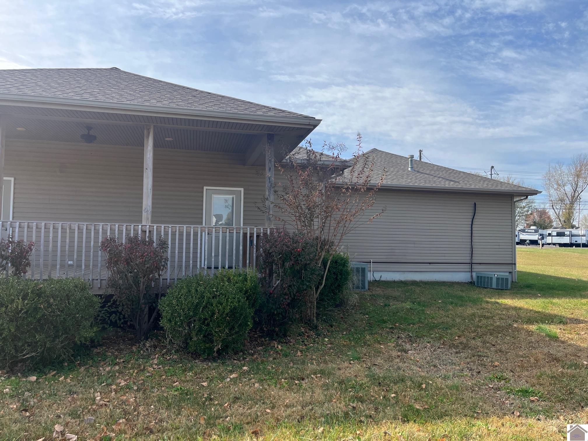 448 US-68, Benton, KY 42025 Listing Photo  17