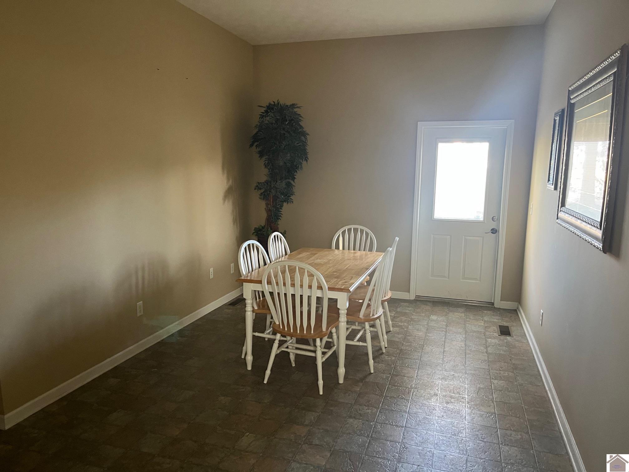 448 US-68, Benton, KY 42025 Listing Photo  3