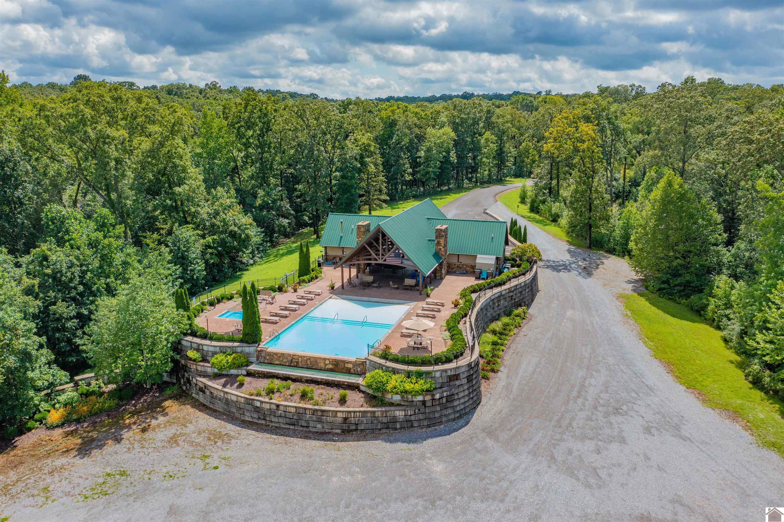 200 Tow Lane, Murray, KY 42044 Listing Photo  5
