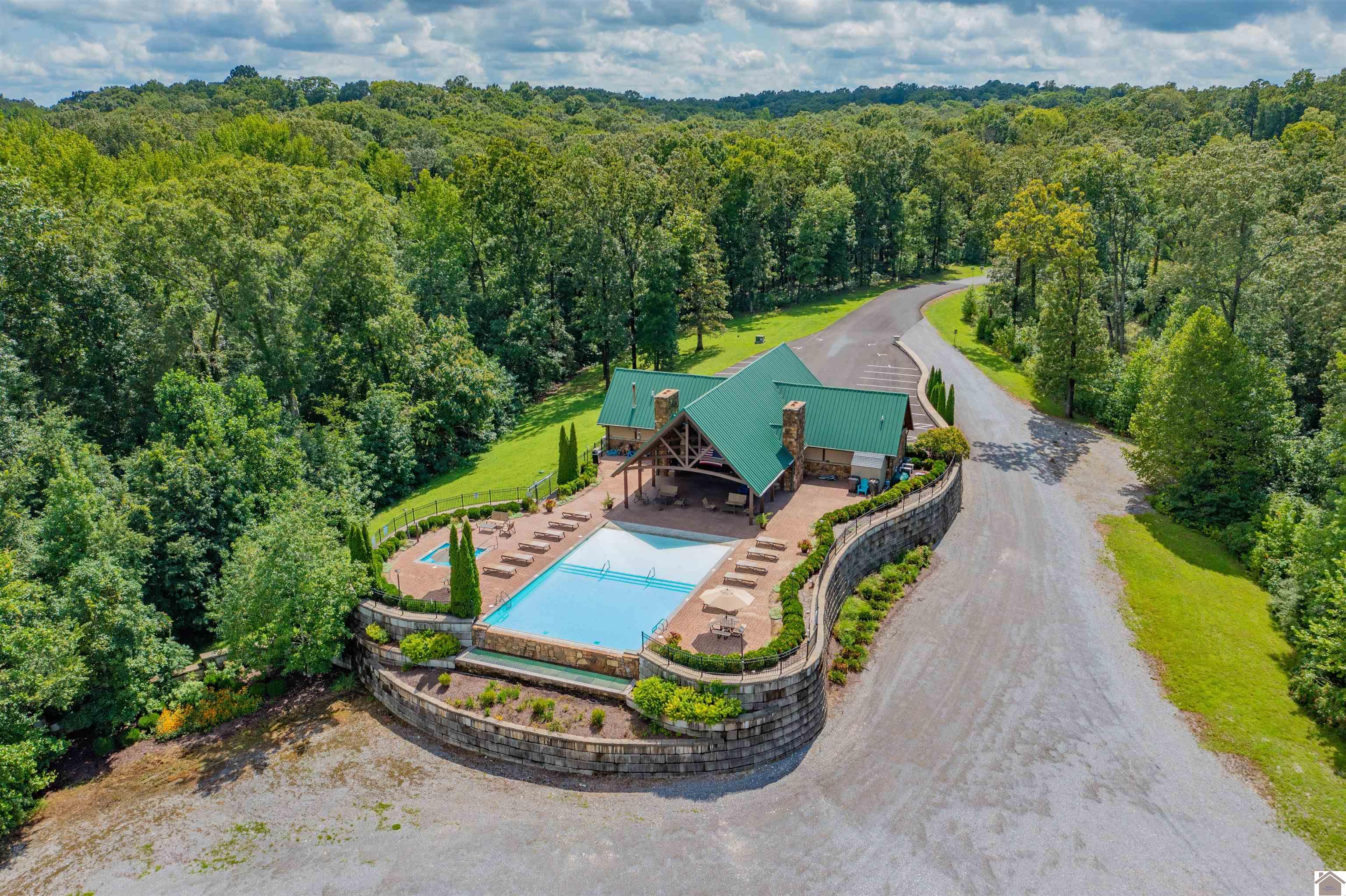 200 Tow Lane, Murray, KY 42044 Listing Photo  6