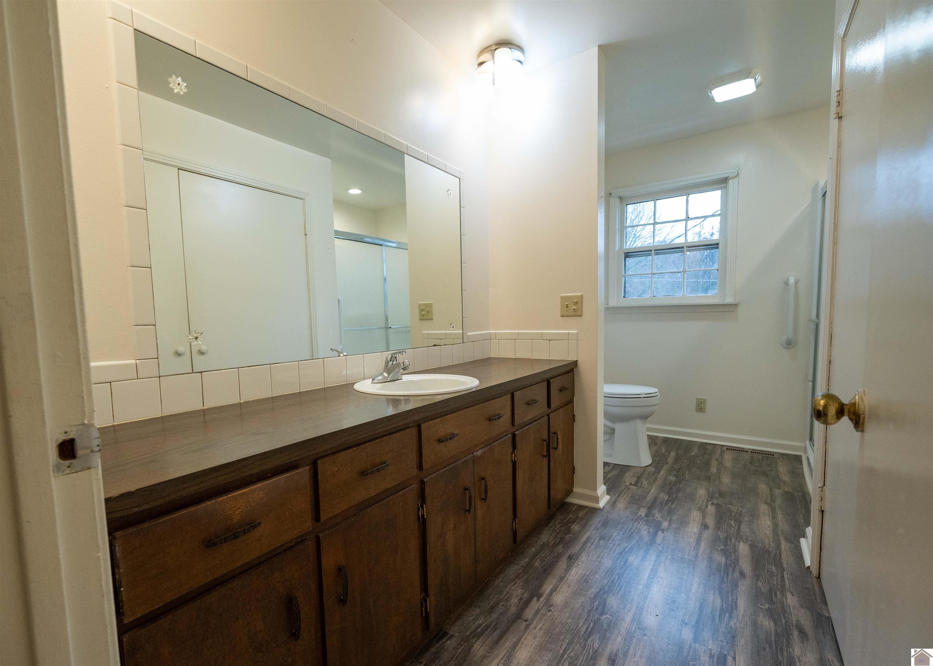 210 Irvin Cobb, Murray, KY 42071 Listing Photo  18