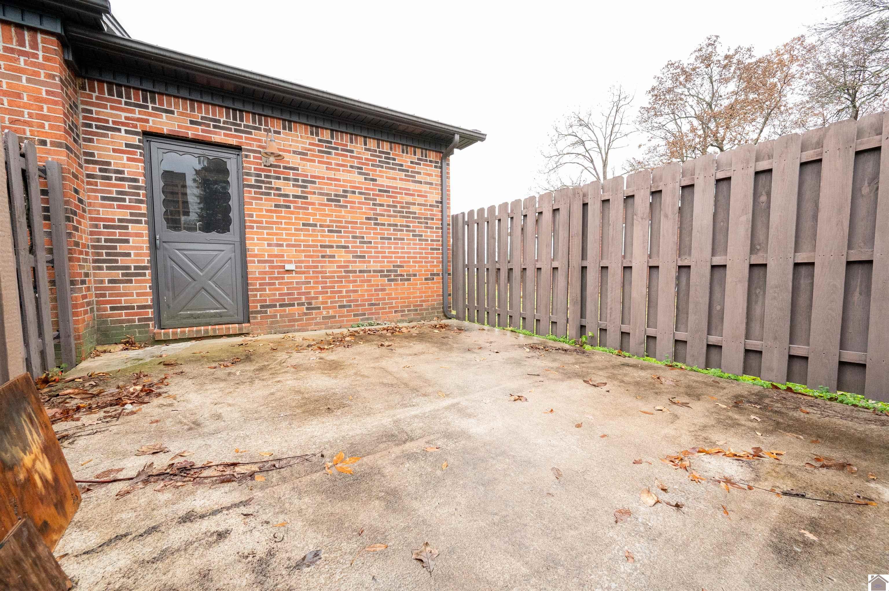 210 Irvin Cobb, Murray, KY 42071 Listing Photo  29