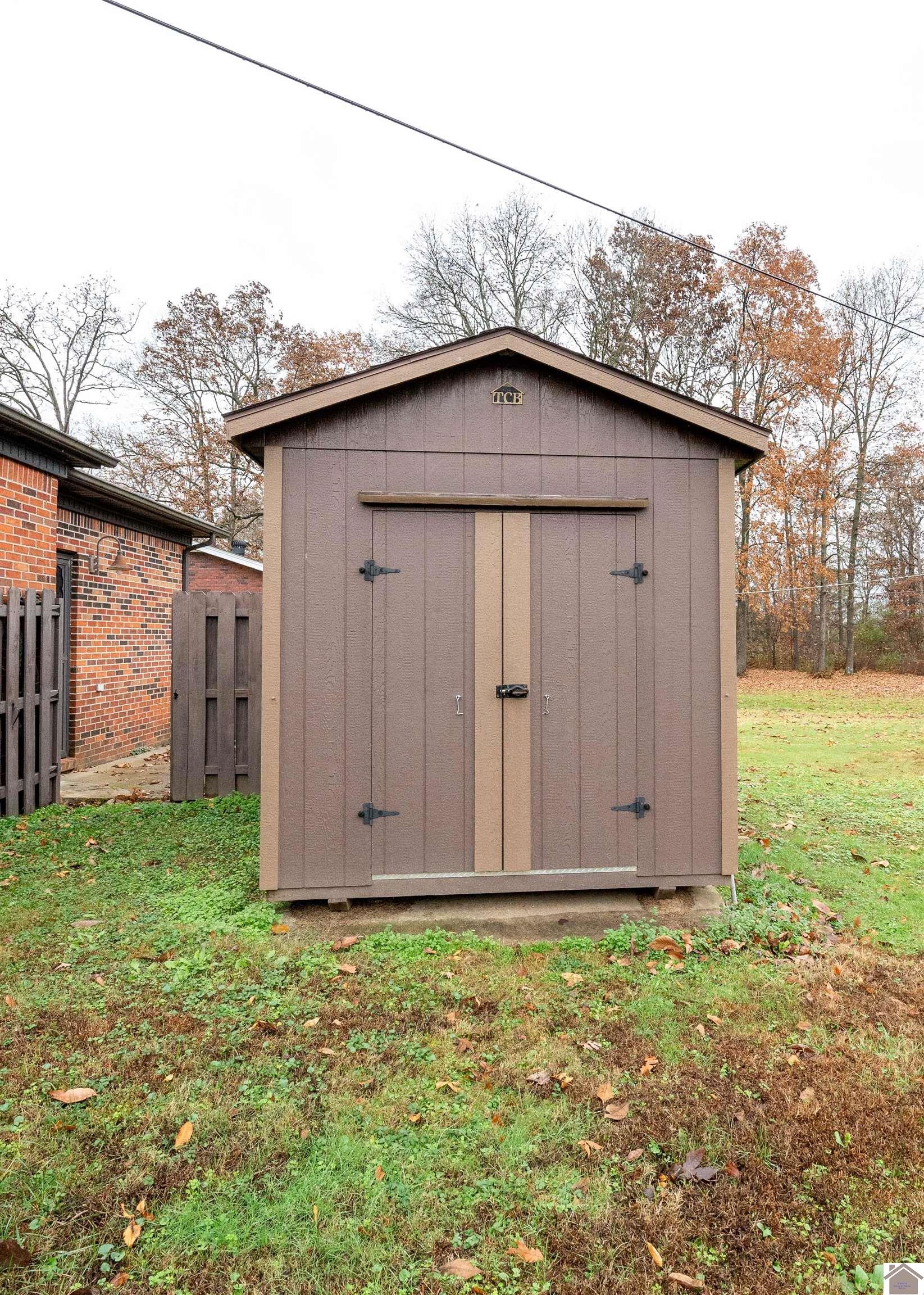 210 Irvin Cobb, Murray, KY 42071 Listing Photo  31
