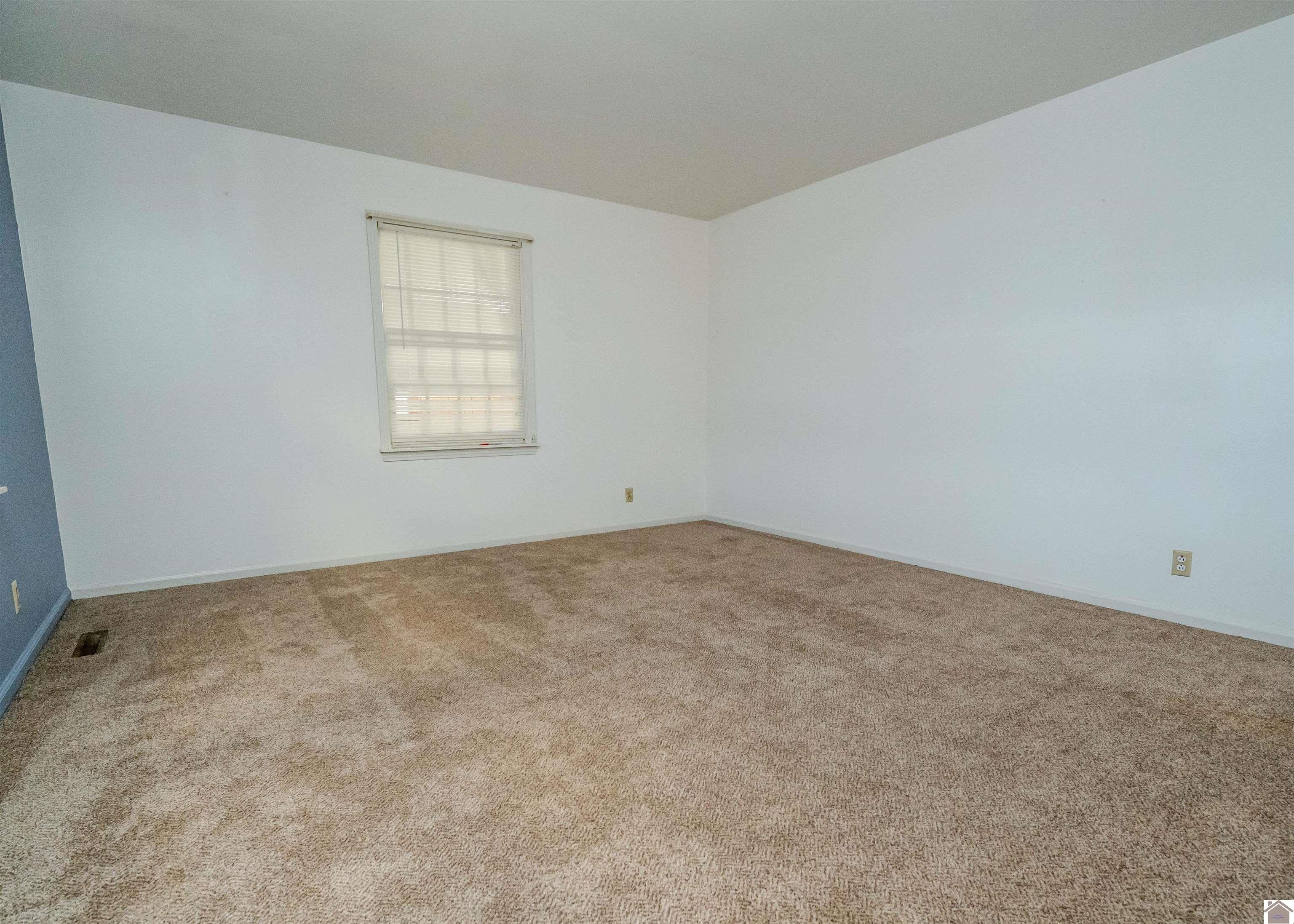 210 Irvin Cobb, Murray, KY 42071 Listing Photo  5