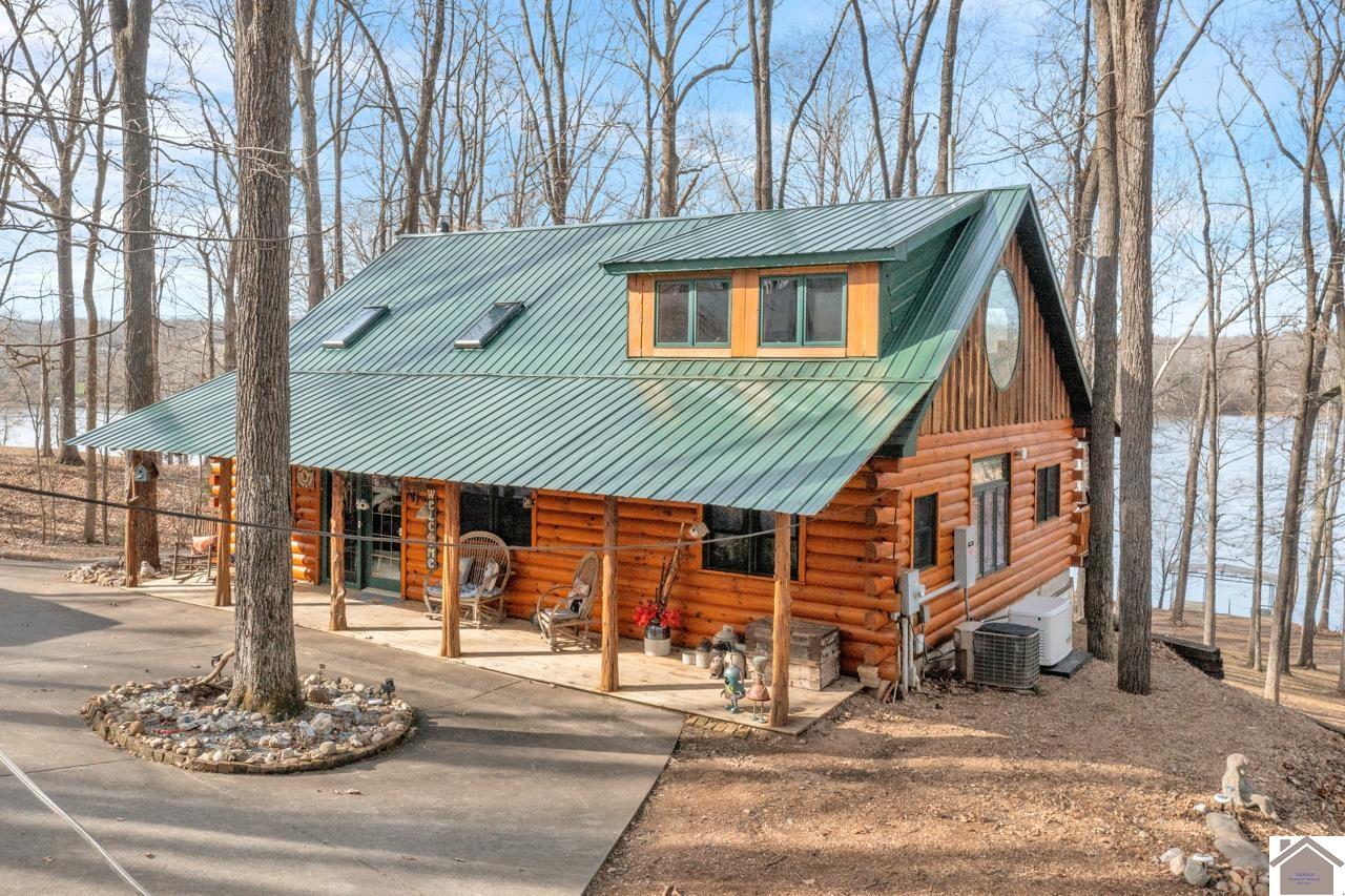 listing main picture