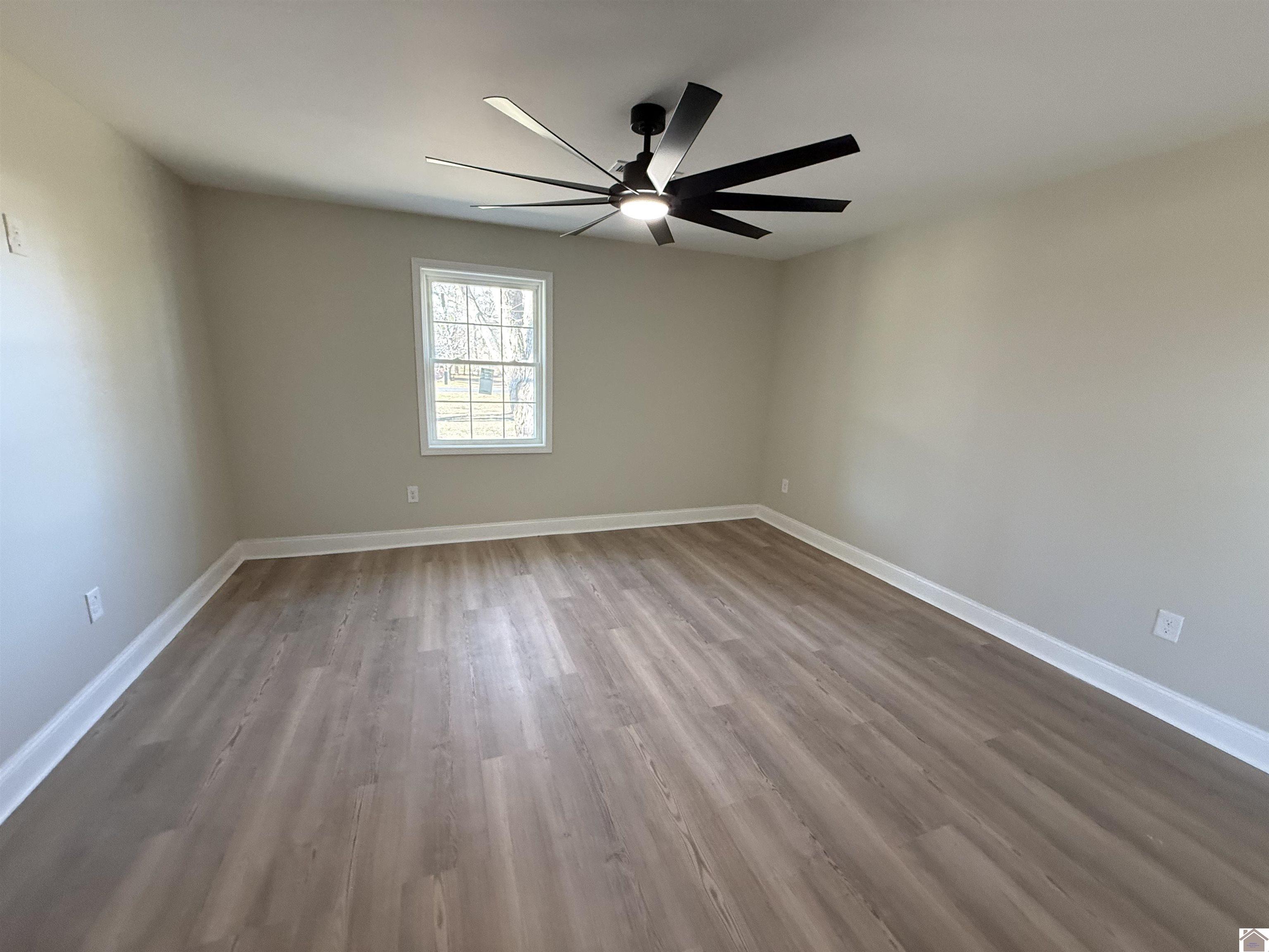 2842 ST RT 303, Mayfield, KY 42066 Listing Photo  8