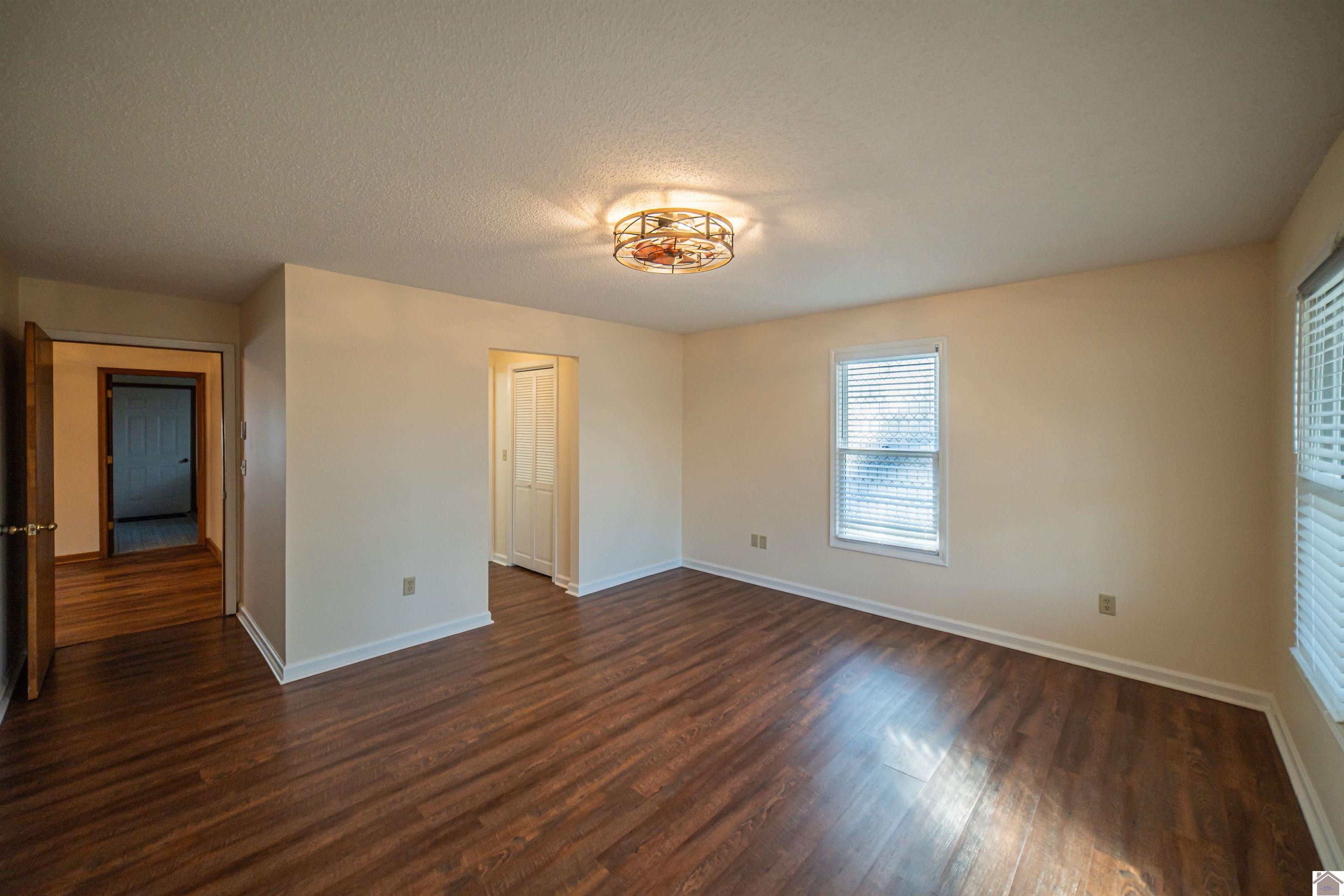 925 Wayside Dr, Paducah, KY 42003 Listing Photo  17