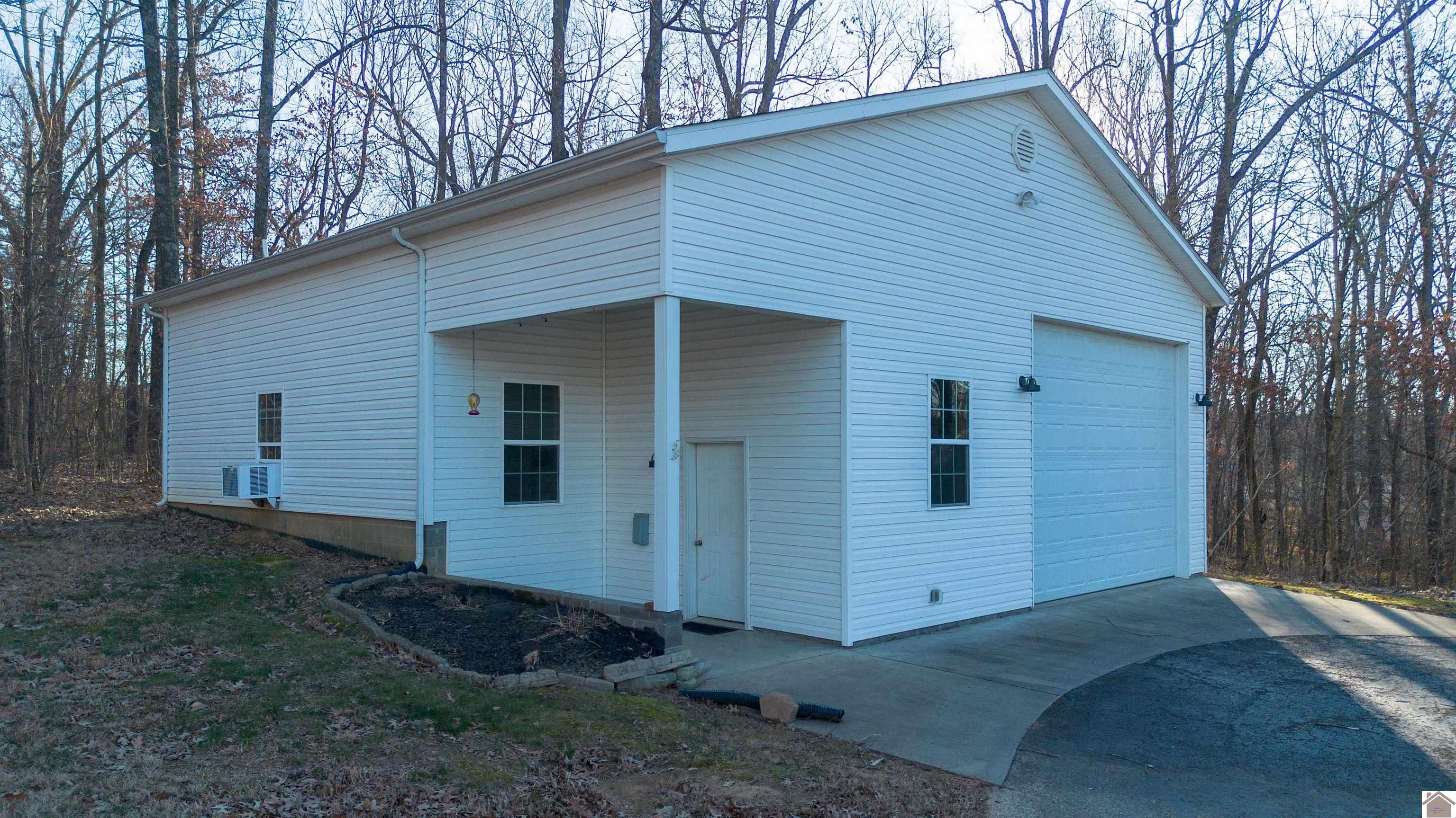 925 Wayside Dr, Paducah, KY 42003 Listing Photo  36