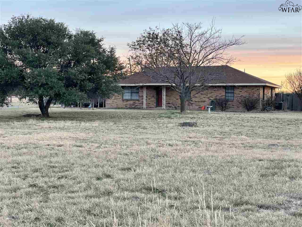 194 E LITTLE LEASE ROAD, Holliday, TX 76366